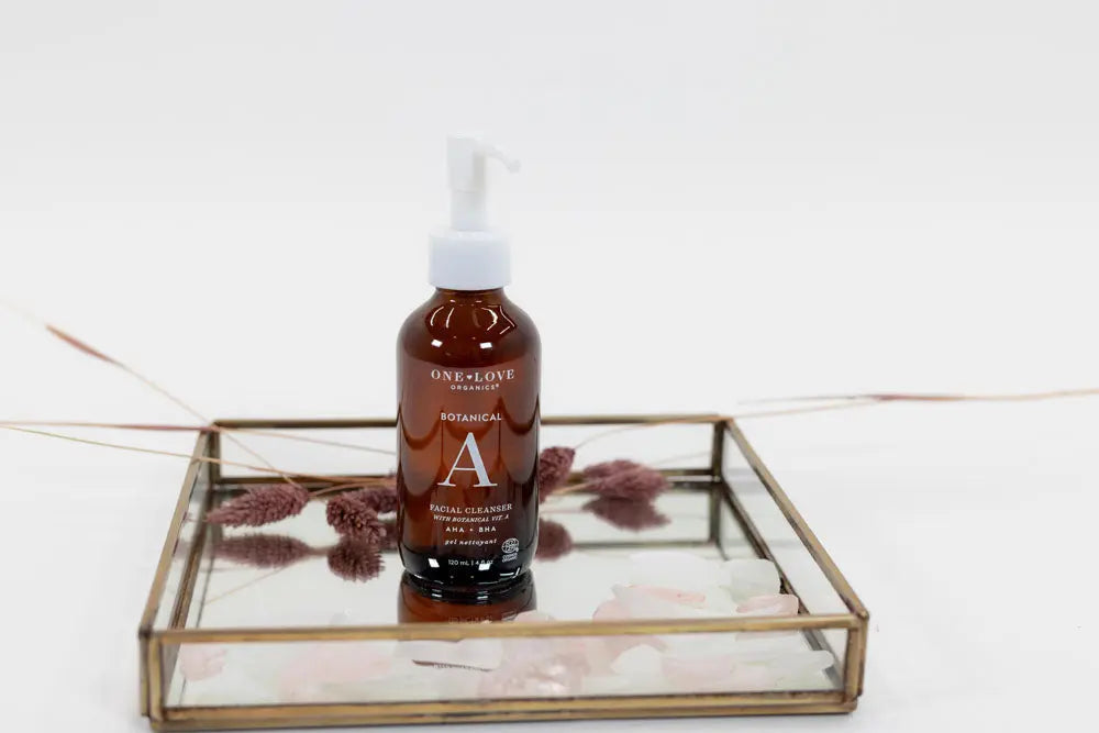 One Love Plant-Based Lightweight Cleanser with Pro Vitamin A, Ideal for Skin Purification, 150ml